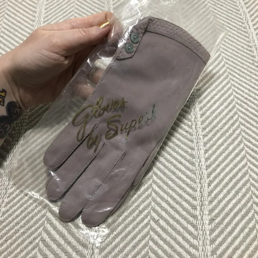 Gloves By Superb Purple Wrist Length Lavender Vintage Embroidered Buttons Small